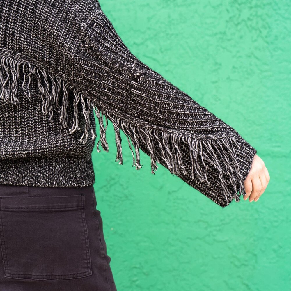 NWT - Elan Sierra Sweater with Fringe Detail in Black/White - Picture 3 of 4
